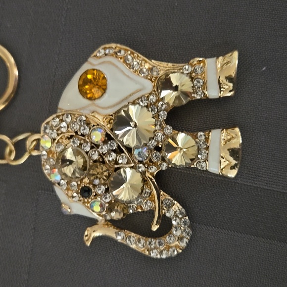 Jelwed Elephant Pendant for bag or keys NIB - Picture 2 of 5